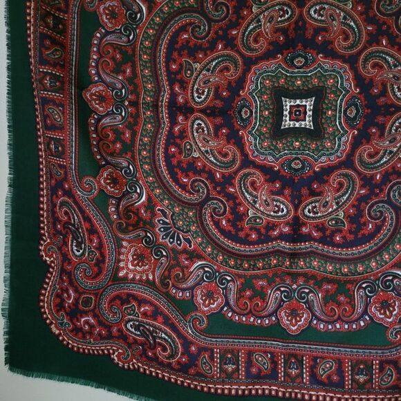 EUC VINTAGE GIM RENOIR GREEN RED PAISLEY LARGE HANKY / SCARF - Picture 5 of 9